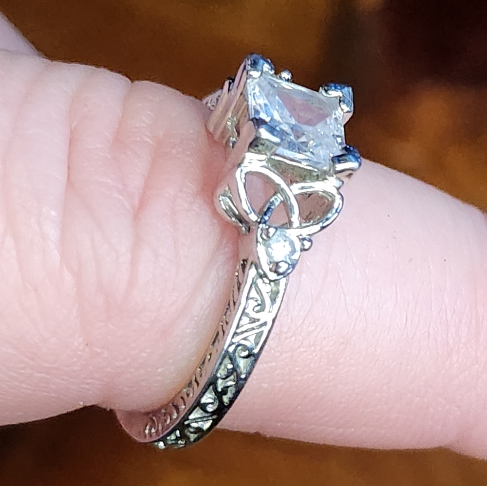 Celtic Design Silver Clear Gem Ring - image 1